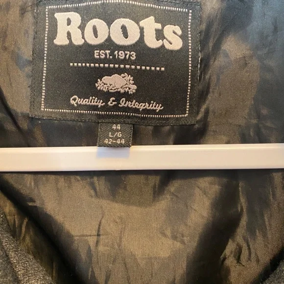 Men’s Size L Roots jacket - Picture 5 of 7